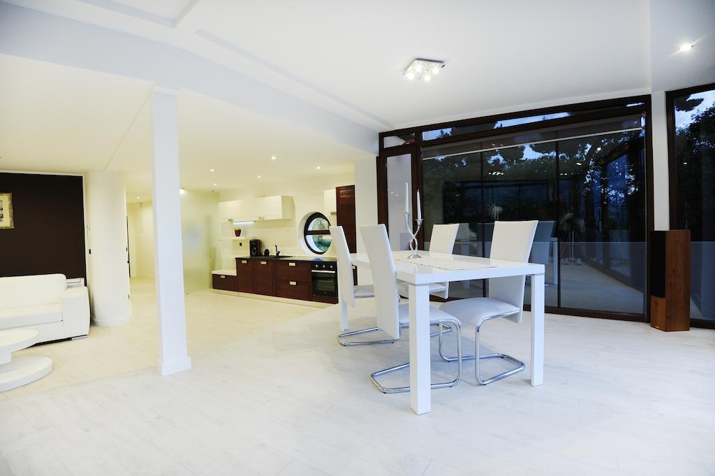 شقة Feel Good Penthouse With Jacuzzi زادار الغرفة الصورة